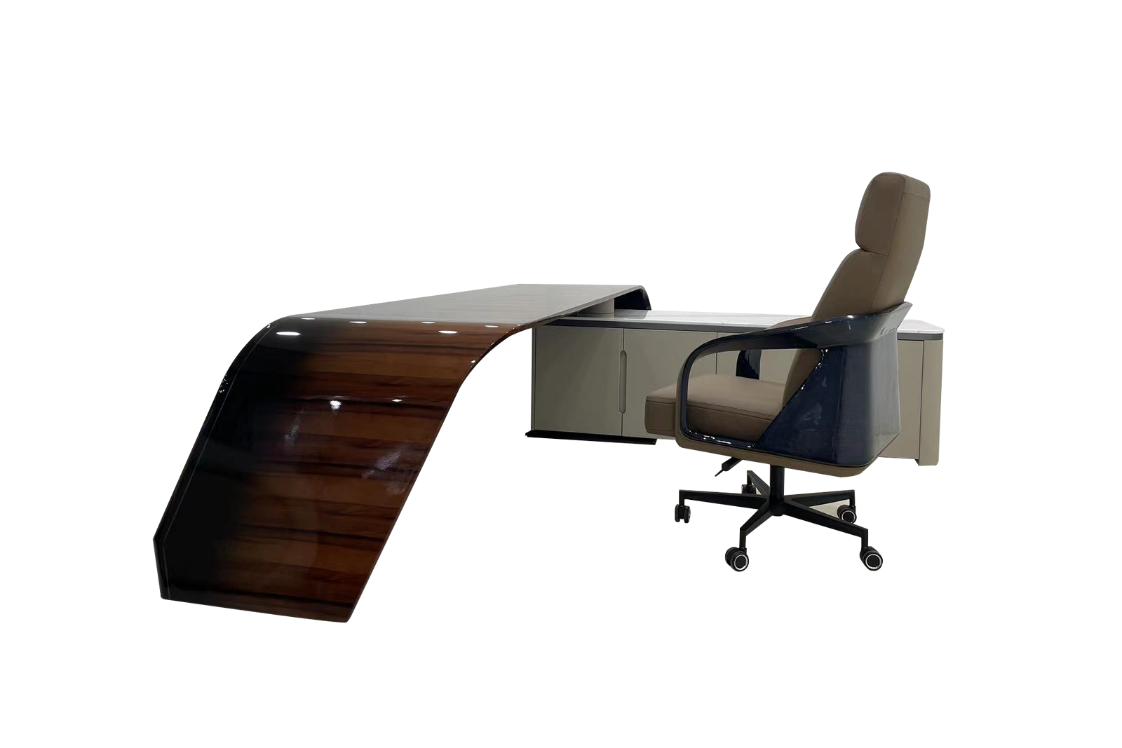B004